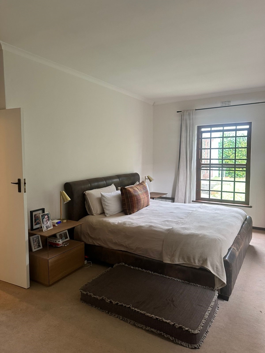 To Let 3 Bedroom Property for Rent in Wynberg Upper Western Cape